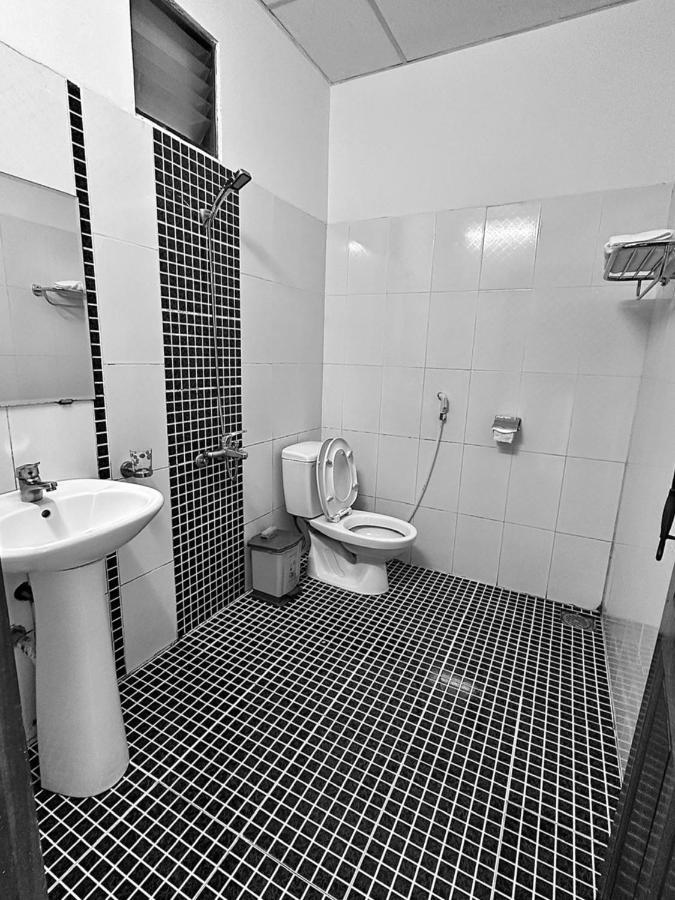 Truc Hoang Ha Hotel Kon Tum Dış mekan fotoğraf
