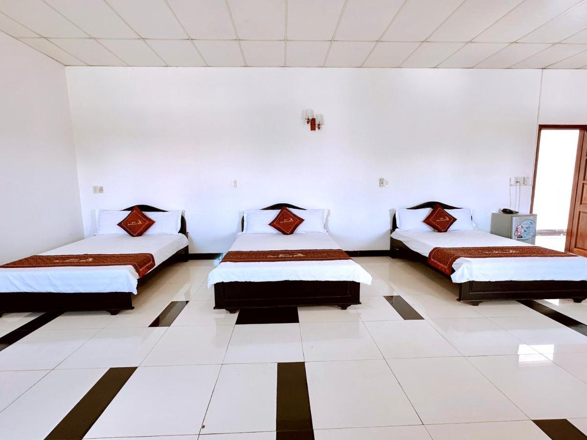 Truc Hoang Ha Hotel Kon Tum Dış mekan fotoğraf
