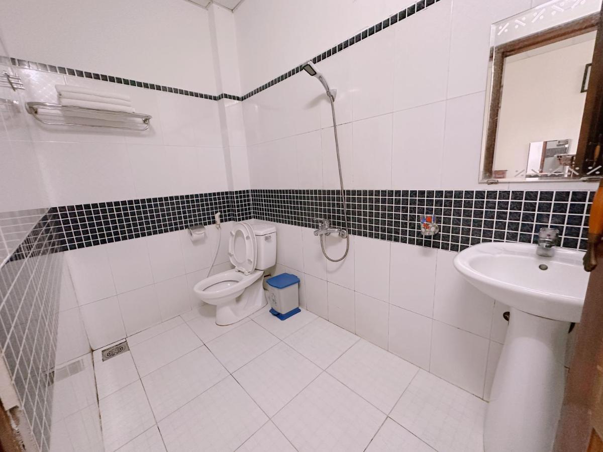 Truc Hoang Ha Hotel Kon Tum Dış mekan fotoğraf