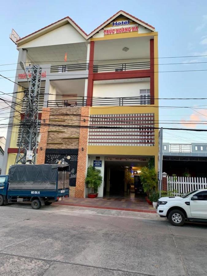 Truc Hoang Ha Hotel Kon Tum Dış mekan fotoğraf
