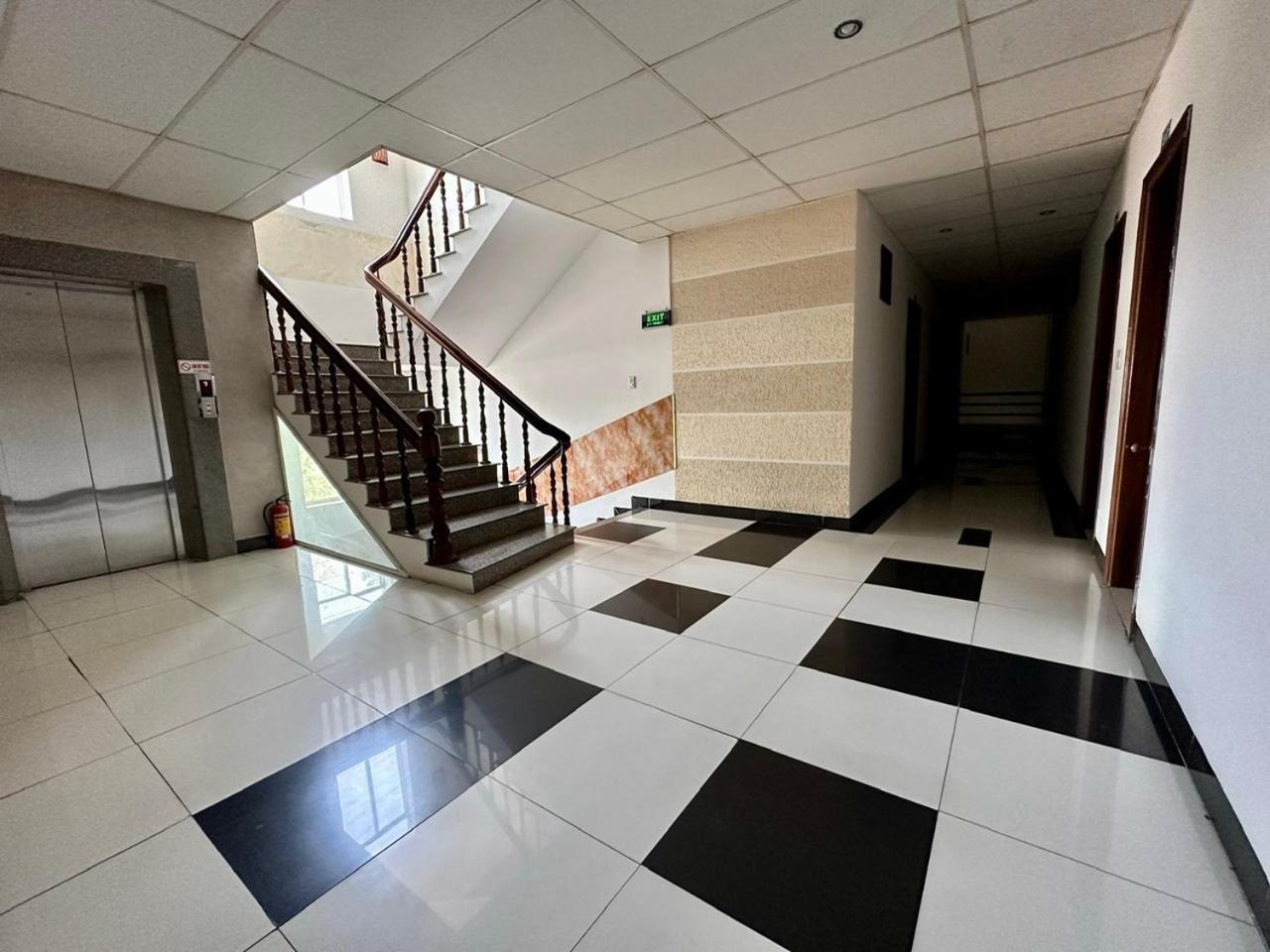 Truc Hoang Ha Hotel Kon Tum Dış mekan fotoğraf