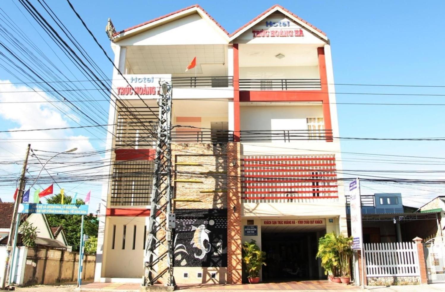 Truc Hoang Ha Hotel Kon Tum Dış mekan fotoğraf